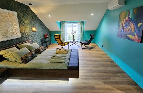 Saint-Martin-de-Seignanx Hotel | Abaca Colors