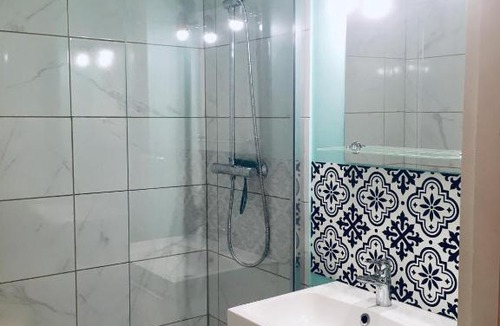 Bagneres-de-Luchon Apartment | Agréable studio neuf avec vue + parking gratuit