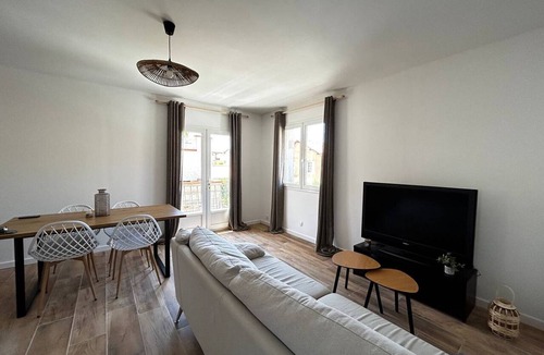 La Jetee Apartment | Air-conditioned apartment near beach - 6 guests