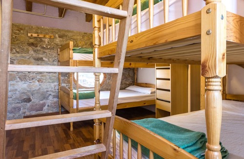 Salas de Pallars Apartment | Alberg La Solana - 34 - Quadruple Room (4 - 5 Guests)