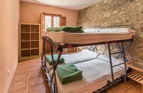 Salas de Pallars Apartment | Alberg La Solana - B12 - Habitación Cuádruple - 2 Literas Extensibles (4 Adultos)