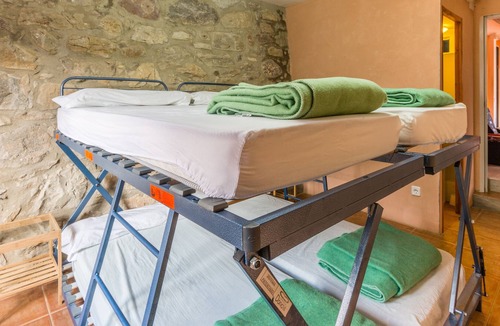 Salas de Pallars Apartment | Alberg La Solana - B12 - Habitación Cuádruple - 2 Literas Extensibles (4 Adultos)