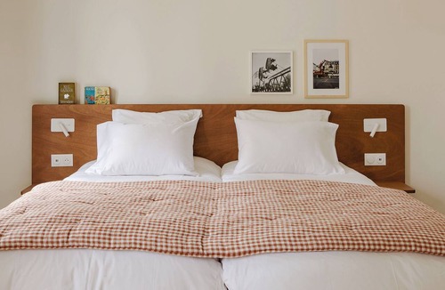 Saint-Vincent-de-Paul Hotel | Alfred Hotels Paris Gare du Nord