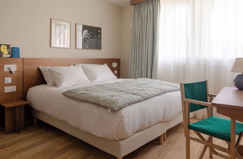 Saint-Vincent-de-Paul Hotel | Alfred Hotels Paris Gare du Nord