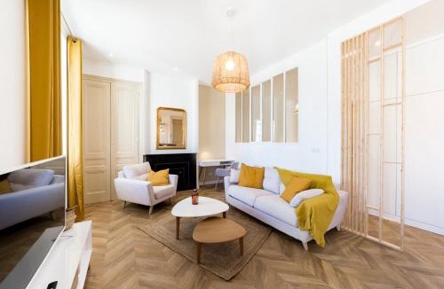 Charmettes - Bellecombe Apartment | All in Lyon | Séjour élégant et calme Part-Dieu