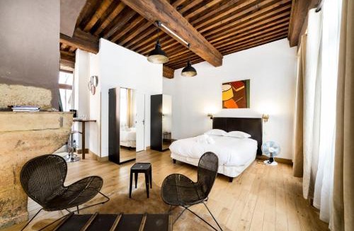 Old Lyon Apartment | AllinLyon | Studio authentique Vieux Lyon