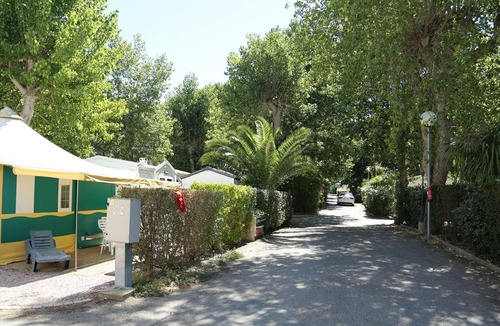 Le Grau-dʼAgde Cottage | Alluring cottage in Agde with terrace