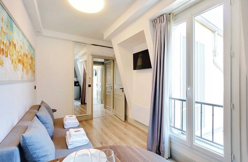Quartier de la Roquette Apartment | Amazing 2BD/6P apt with A/C - Bastille