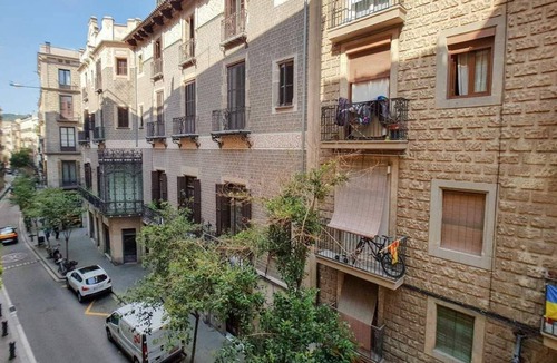 Gothic Quarter Apartment | Ample Bolsa estándar tipo 1