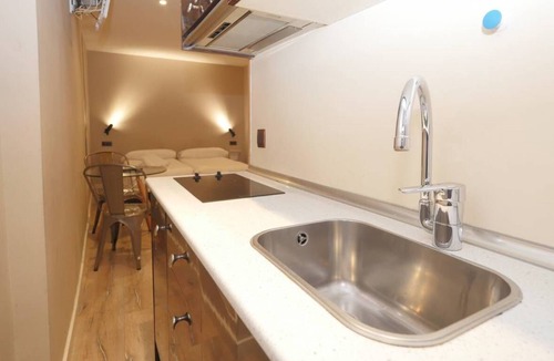 Gothic Quarter Apartment | Ample Bolsa estándar tipo 2