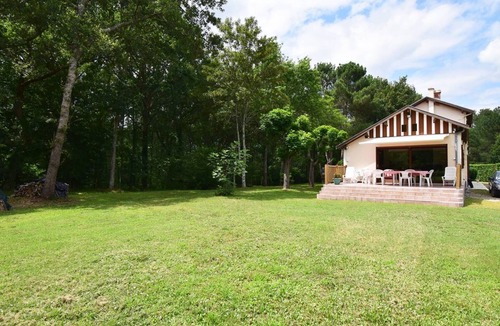 Reaup-Lisse House | Ancienne gare rénovée avec grand extérieur ombragé et piscine privée