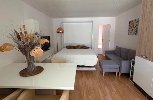 Ensues-la-Redonne Apartment | Andromède