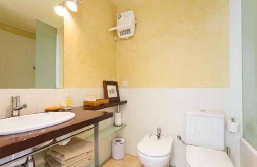 Vallcarca i els Penitents Bed & Breakfast | Anita's Bed and Breakfast