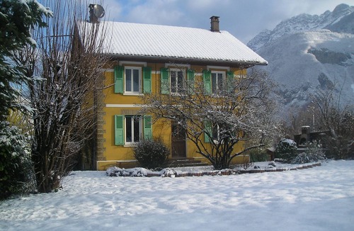Giez House | Annecy. Character property close to Lake Annecy with beautiful mountain views.