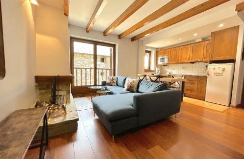 Alt Aneu Apartment | Apartament rústic amb llar de foc by RURAL D'ÀNEU