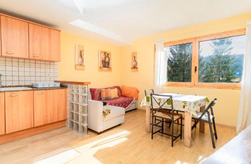Gombren Apartment | Apartamento en Gombrèn con vistas a la naturaleza