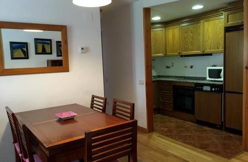 Benasque Apartment | Apartamento Lamatriz Dequin Edificio Sayo 8