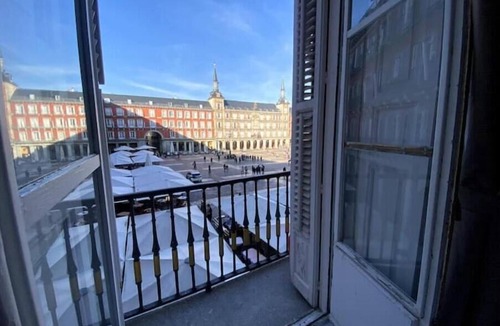 Sol Apartment | Apartamento/Madrid Centro/Vista a la Plaza Mayor