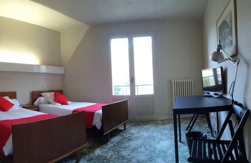 Bagneres-de-Luchon Hotel | Aparthotel le petit train