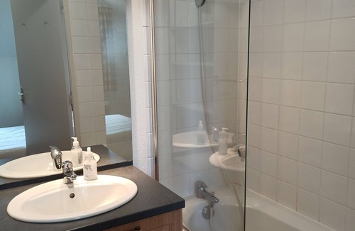Besse-et-Saint-Anastaise Apartment | Apartment for 6-8 people in Super-Besse