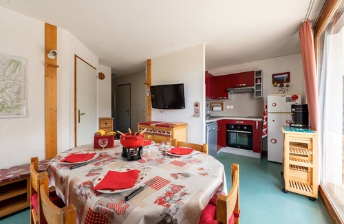 Saint-Francois-Longchamp Apartment | Apartment 'Appartement Bdl' with Mountain View and Balcony