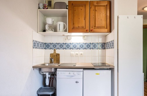 Montgellafrey Apartment | Apartment 'Bds1 37 4/5 Sleeps' with Mountain View, Balcony and Wi-Fi