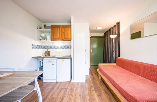 Montgellafrey Apartment | Apartment 'Bds1 37 4/5 Sleeps' with Mountain View, Balcony and Wi-Fi
