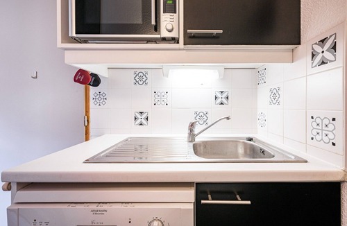 Saint-Francois-Longchamp Apartment | Apartment 'Vacation Rental' with Mountain View and Balcony