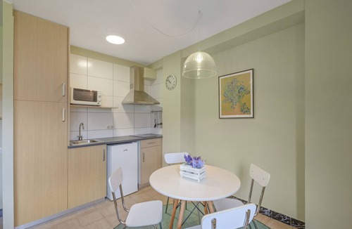 Sant Llorenc de Morunys Apartment | Apartment 'Vall' with Mountain View, Shared Garden and Wi-Fi