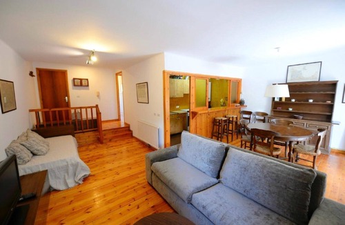 Pedra Apartment | Apartment 2 rooms Fireplace, Football Pitch & Terrace