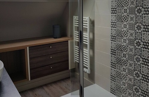 Brech Apartment | Apartment 20 minutes from the beaches