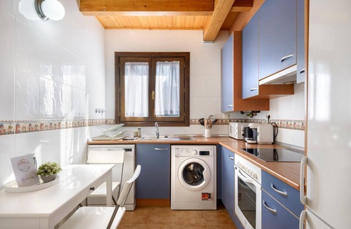 Escarrilla Apartment | Apartment 'A10 De Formigal' with Mountain View, Balcony and Wi-Fi