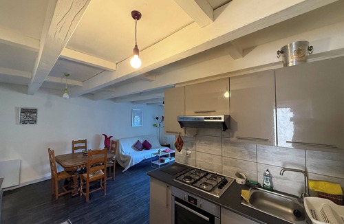 Camplong House | Apartment Air-conditioned 2-bedroom apartment, sleeps 2 adults + 1 infant; shared pool; quiet location; hiking; lakes.