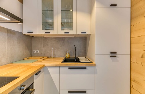 Eclose-Ouest Apartment | Apartment 'Alpe D'huez' with Mountain View and Balcony
