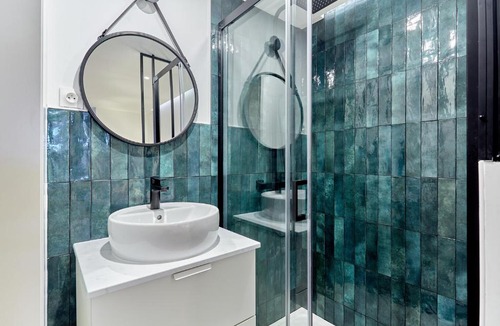 Quartier de la Plaine-de-Monceaux Apartment | Apartment Arc de Triomphe by Studio prestige