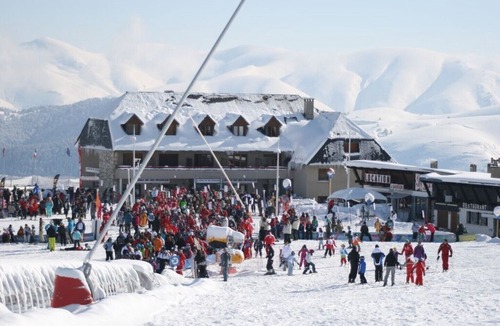 Cadeilhan-Trachere Apartment | Apartment "ARMAZAN" at the foot of the slopes facing east