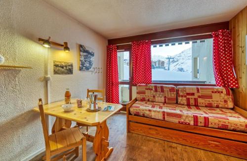 Les Menuires Apartment | Apartment Asters 1126 Bâtiment A2 by Interhome