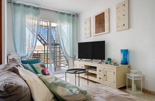 Cunit Apartment | Apartment 'Atico Pepe Y Rosi' with Sea View, Wi-Fi and Air Conditioning