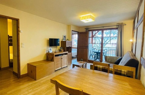 Saint-Lary-Soulan Apartment | Apartment Balcony With Indoor Swimming Pool Sauna Hammam Village Center