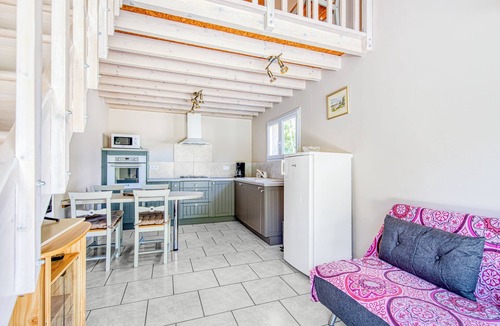Queyrac Apartment | Apartment between Vineyards and Ocean – A Nature and Comfort Getaway
