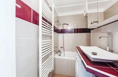 Chamonix City Centre Apartment | Apartment Blanc Neige by Interhome