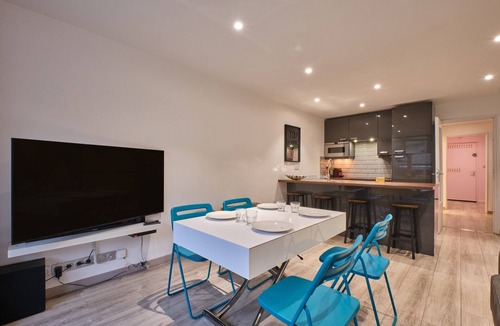 Mont-de-Lans Apartment | Apartment 'Boutique Central Les 2 Alpes' with Mountain View, Balcony and Wi-Fi
