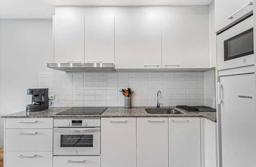 Sant Quirze Safaja Apartment | Apartment 'Cal Ton' with Mountain View, Shared Garden and Air Conditioning