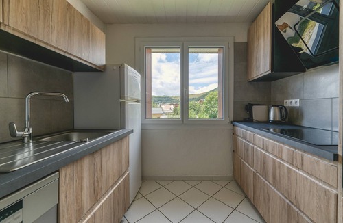Bergers Apartment | Apartment 'Choucas' with Mountain View and Balcony