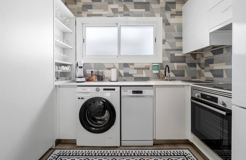 Calafell Apartment | Apartment 'Duplex Center' with Balcony, Wi-Fi and Air Conditioning