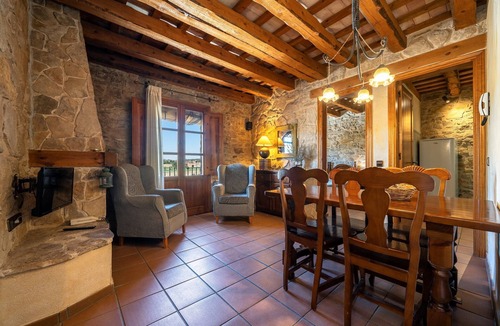 Conesa Apartment | Apartment 'El Clos 1' with Mountain Views, Private Terrace and Wi-Fi