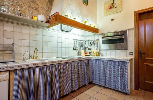 Conesa Apartment | Apartment 'El Clos 3' with Mountain Views, Private Terrace and Wi-Fi