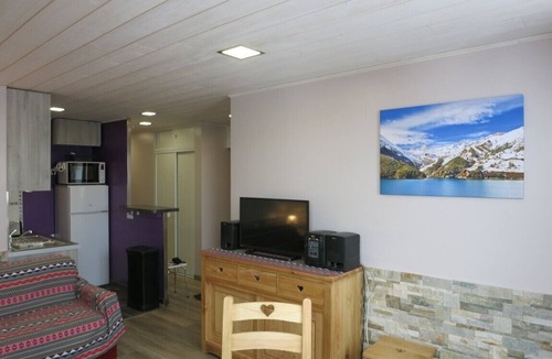 Le Lavachet Apartment | APARTMENT ENTIRELY RENOVATED ON THE SLOPES SOUTH WEST FACING - ROCHE ROUGE B23