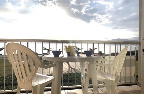 Balaruc-les-Bains Apartment | Apartment facing the lagoon: pets allowed, near the thermal baths