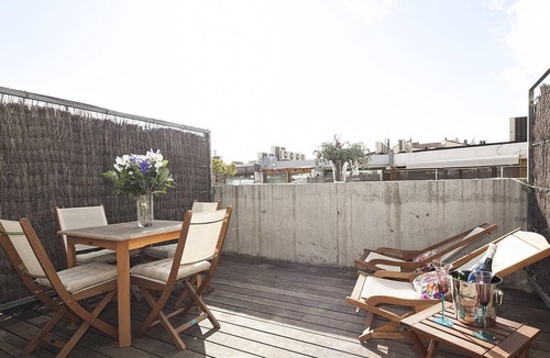 El Putget i Farro Apartment | Apartment featuring a private terrace near Park Güell